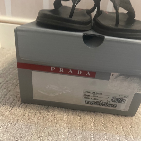 Authentic Prada Black Flip Flops Size 10 - Picture 5 of 5